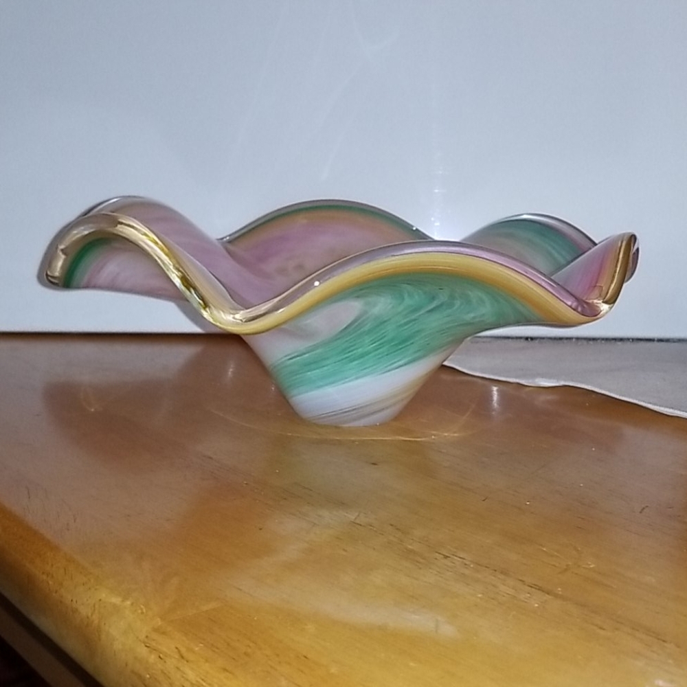 Vintage Mikasa Murano style art bowl